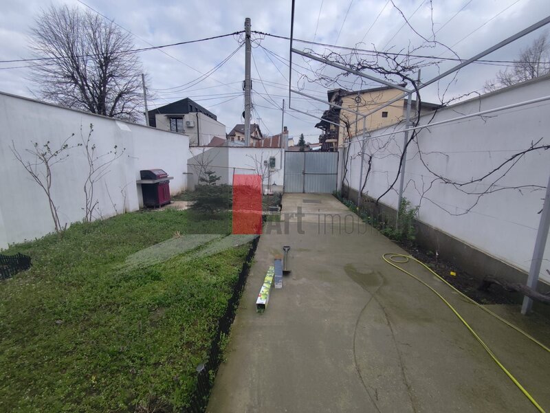 Casa de inchiriat in zona Giulesti